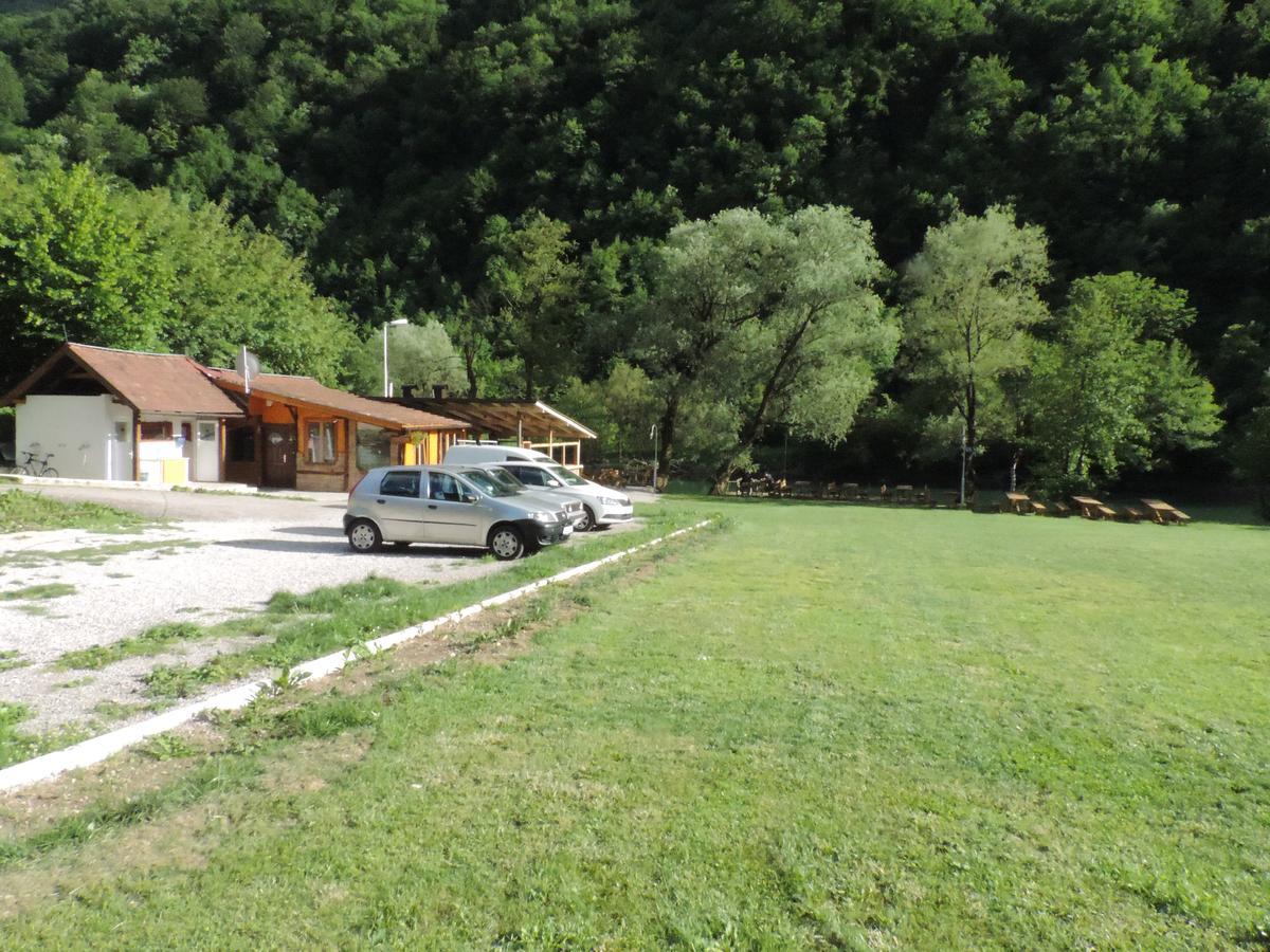 Отель Camp Vrbas Rekavice Экстерьер фото